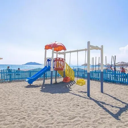 Calis'da Denize Sifir Oezel Plajli Lueks Апартаменты Фетхие