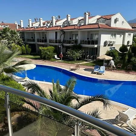 Calis'da Denize Sifir Oezel Plajli Lueks Апартаменты