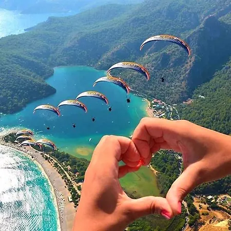 Fethiye Calis'Da Denize Sifir Oezel Plajli Lueks Daire アパート フェティエ