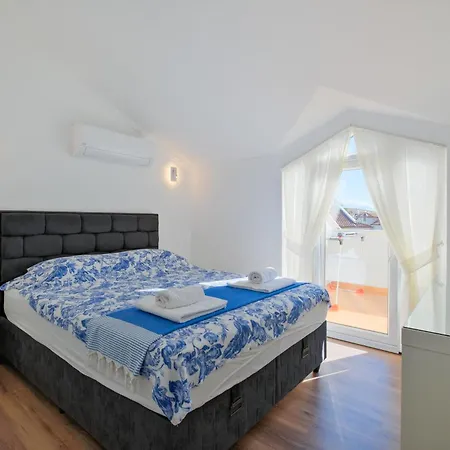 Fethiye Calis'Da Denize Sifir Oezel Plajli Lueks Daire *