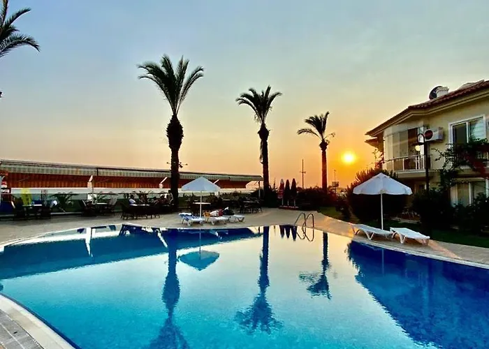 Fethiye Çalış'da Denize Sıfır Özel Plajlı Lüks Daire *