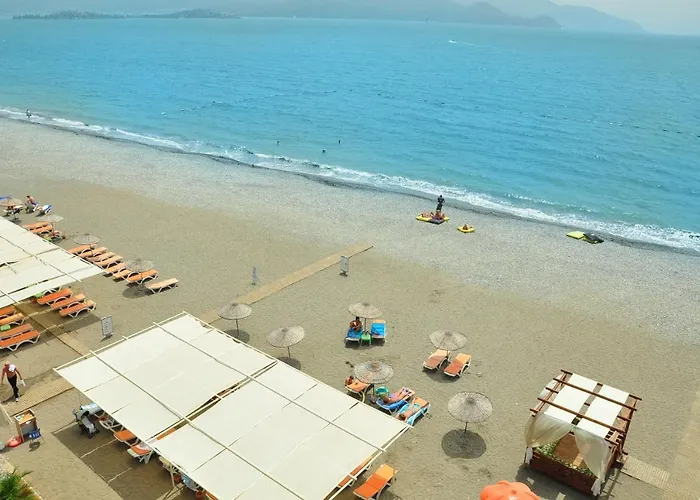 Daire Fethiye Çalış'da Denize Sıfır Özel Plajlı Lüks Daire *