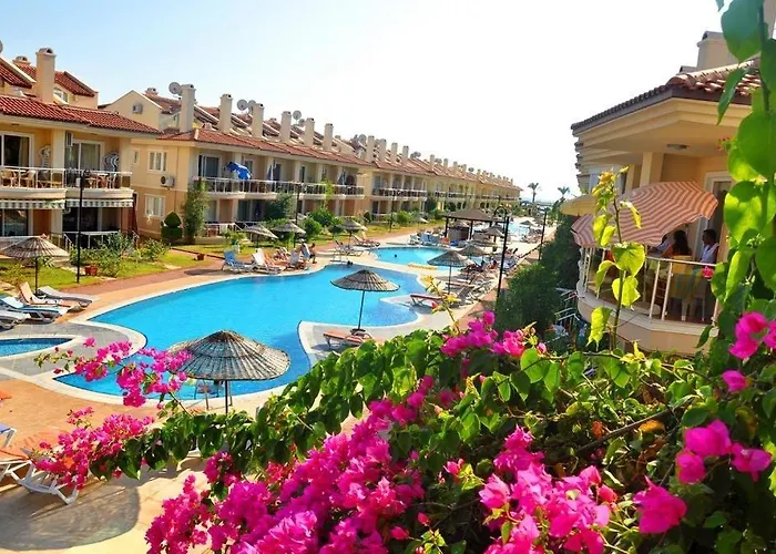 Daire Fethiye Çalış'da Denize Sıfır Özel Plajlı Lüks Daire Fethiye