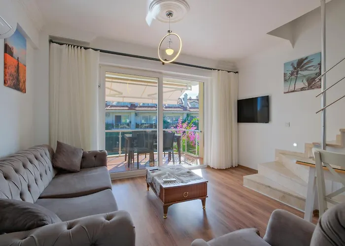 Fethiye Çalış'da Denize Sıfır Özel Plajlı Lüks Daire Daire Fethiye