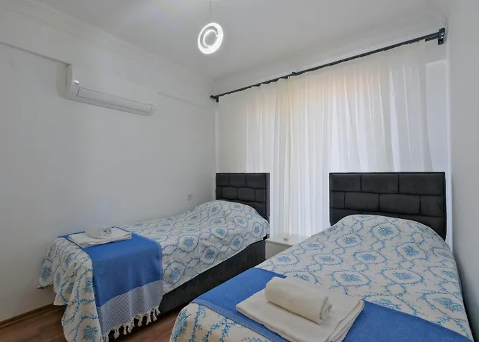 Fethiye Çalış'da Denize Sıfır Özel Plajlı Lüks Daire Fethiye