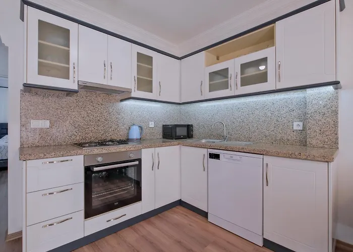 Fethiye Çalış'da Denize Sıfır Özel Plajlı Lüks Daire Daire