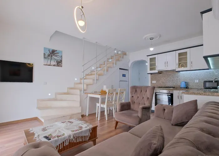 Fethiye Çalış'da Denize Sıfır Özel Plajlı Lüks Daire Daire *