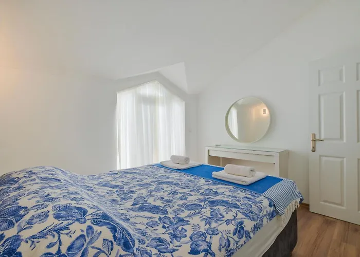 Fethiye Çalış'da Denize Sıfır Özel Plajlı Lüks Daire Daire Fethiye