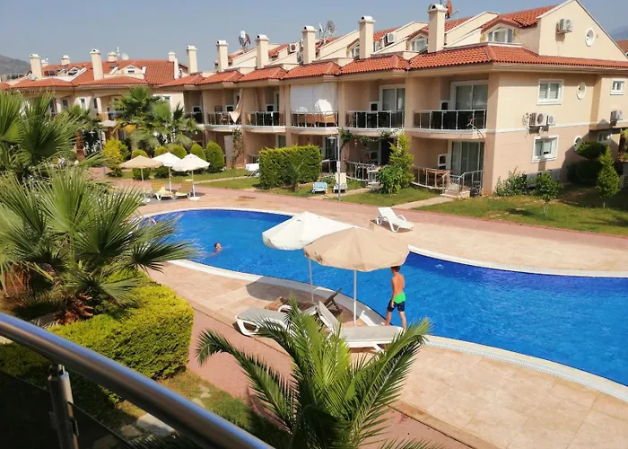 Fethiye Çalış'da Denize Sıfır Özel Plajlı Lüks Daire Daire *